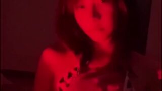 คลิปหลุดทางบ้าน คลิปโป๊ น้องkartx01 สาวอวบบดควยคู่เทพเลียหี